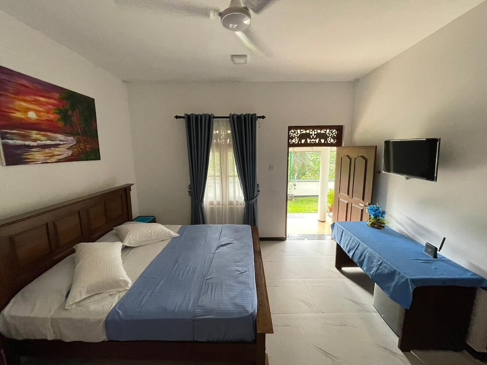 Villa Talpe Inviting 5 Bedrooms & Massage Pool view 2