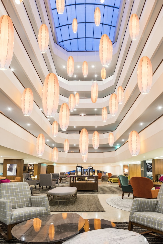 Hotel Cosmos 100 Executive - Image 1