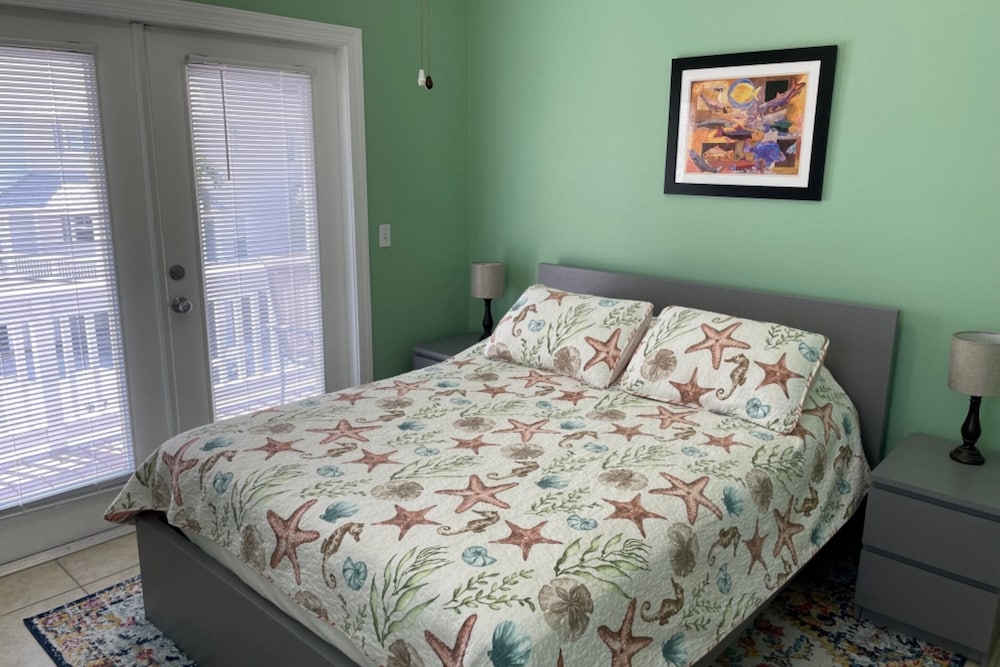 Coral Garden by Avantstay Great Location w/ Balcony & Shared Pool view 2