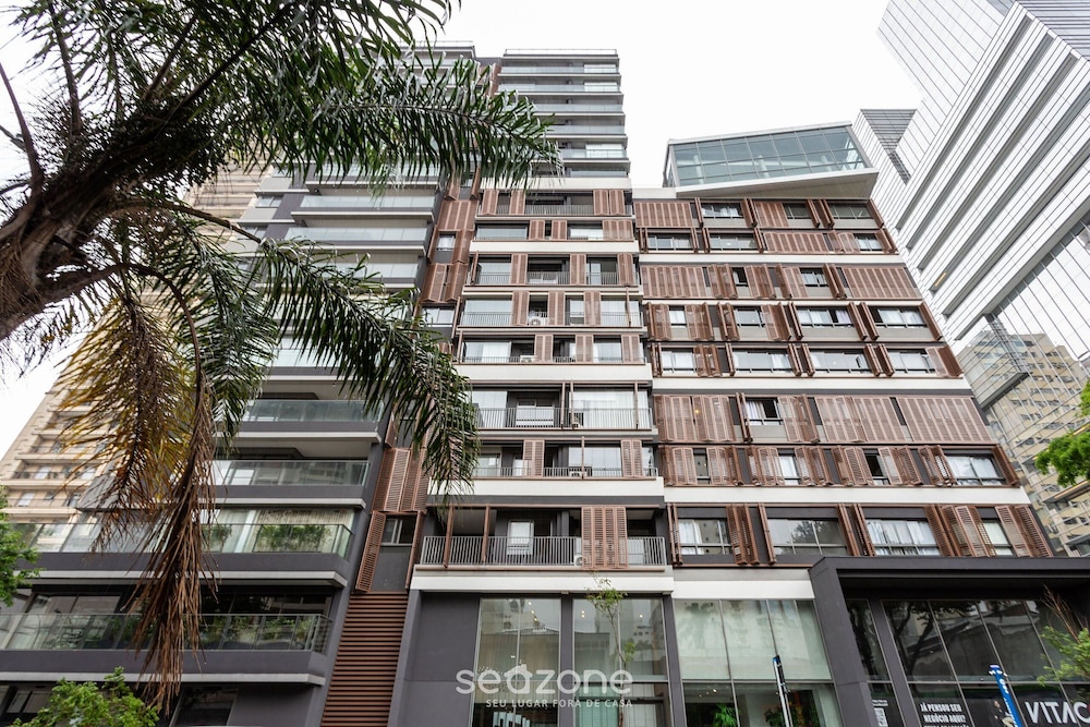 Modern Studios on R. Augusta 800m From the Subway - OAG