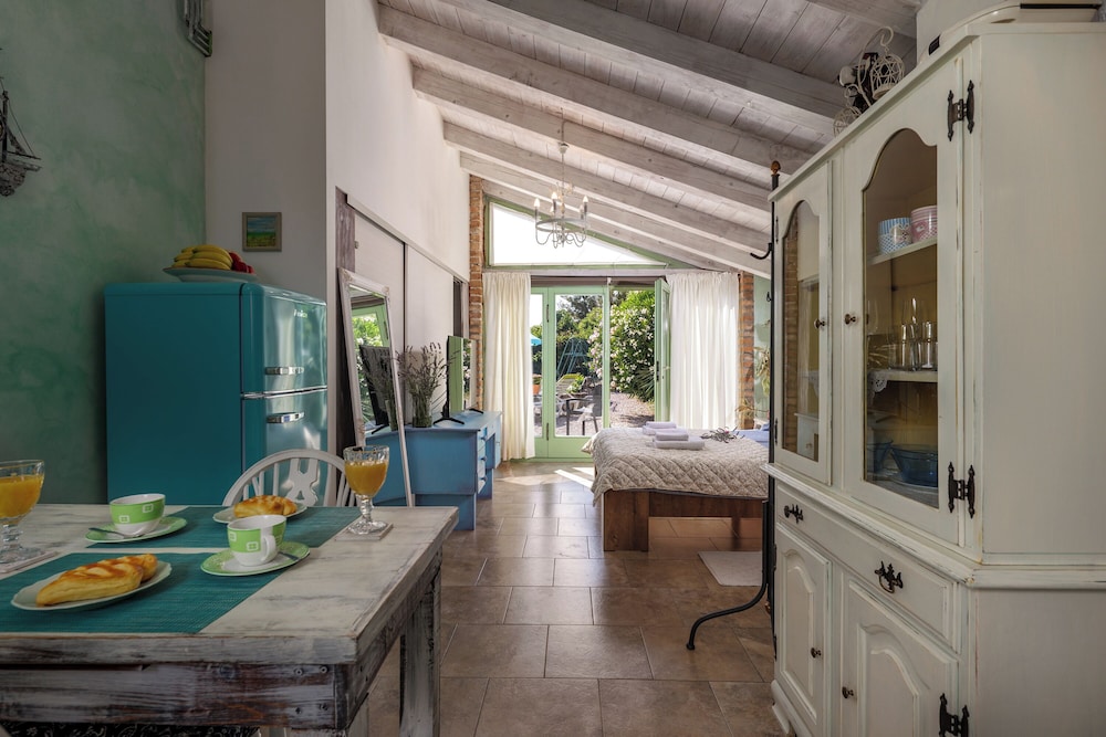 Tiny House With Private Pool Kostrena