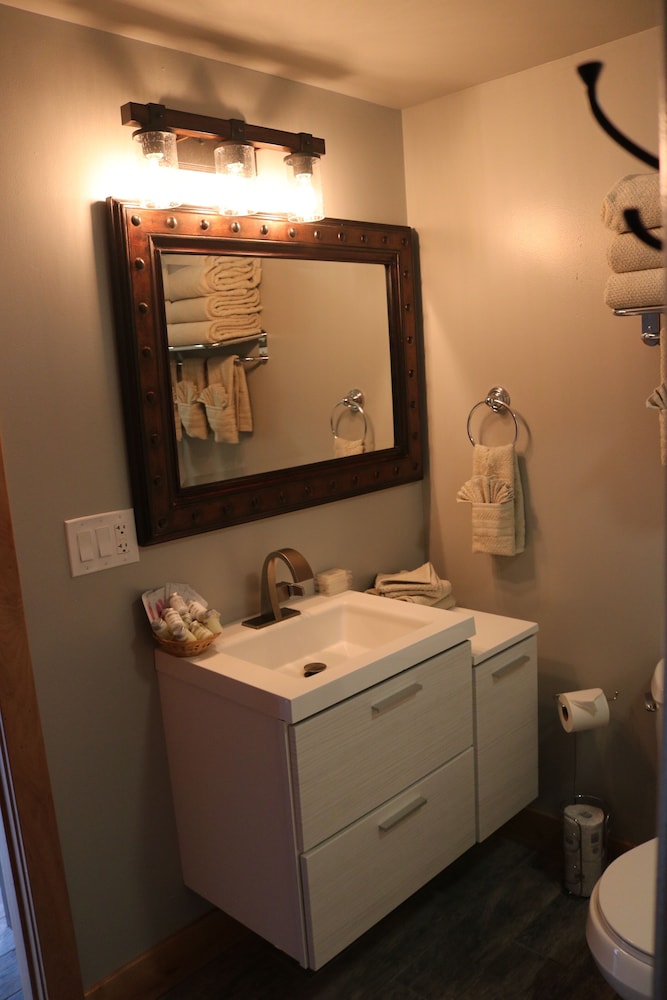 Columbine Inn