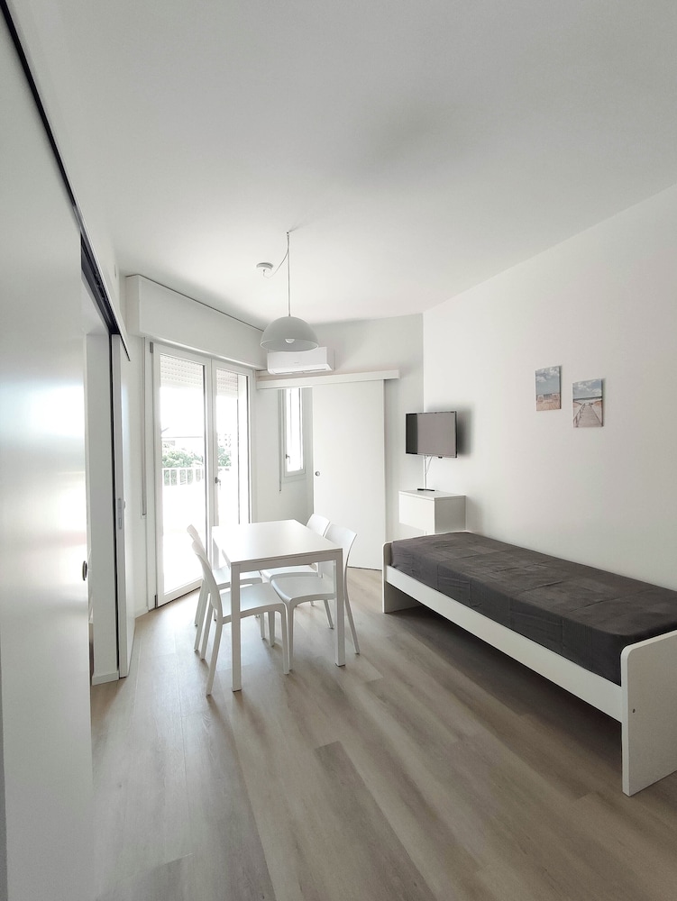 Apartment With sea View and Balcony in Jesolo