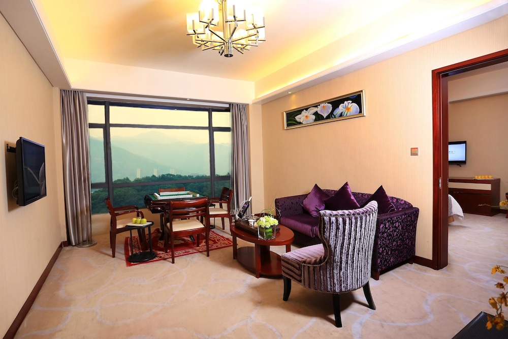 Ramada Longyan