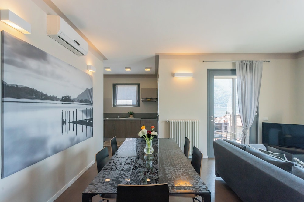 Mulino Vista Lake by Rent all Como