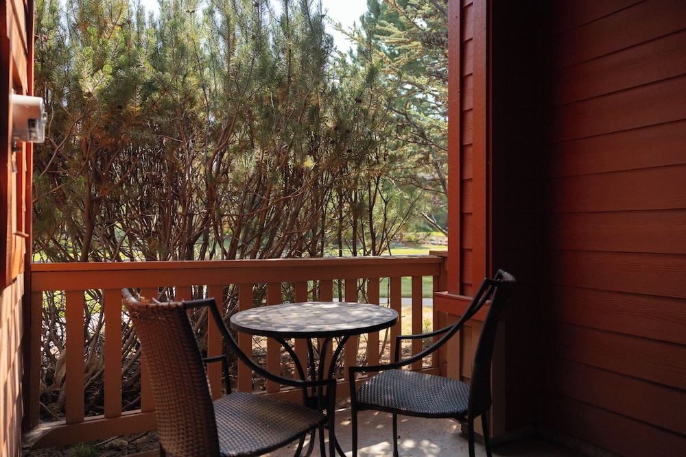 The Old Mill Retreat Sleeps 6!