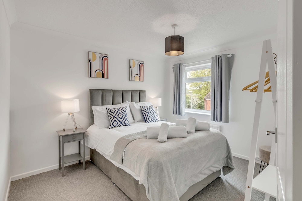 Host Stay Galley Lodge