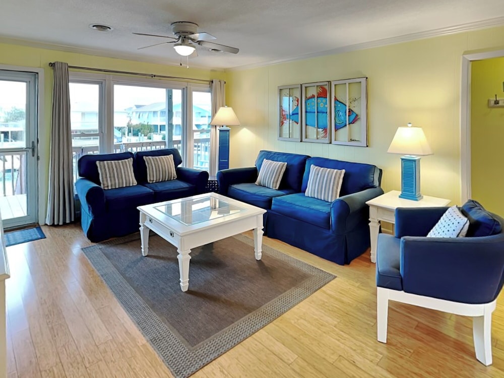 On Island Time by Topsail Realty
