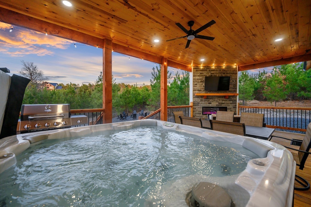 New, Modern, Bunk Room, Game Room, Playground, Hot tub