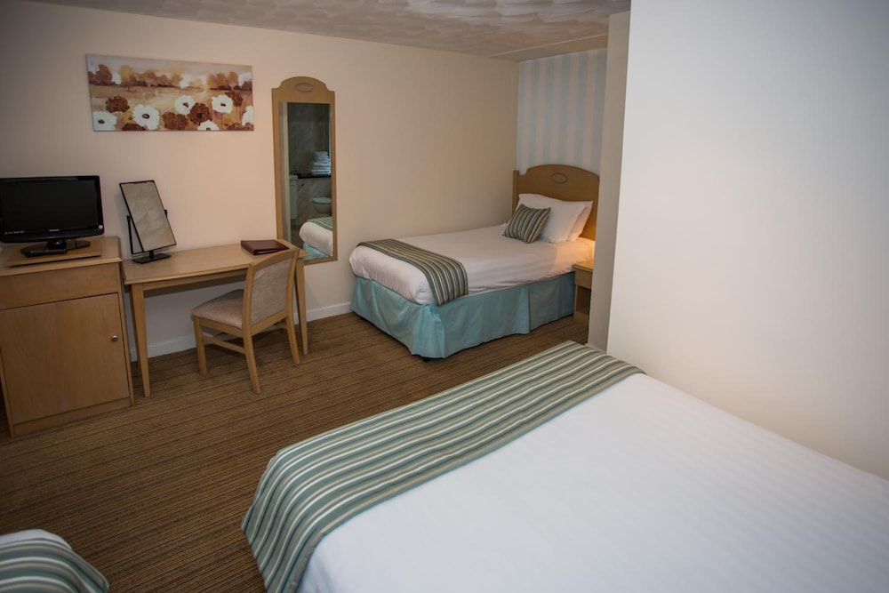 Stoke-on-trent Vacations - The Manor Guesthouse - Property Image 9