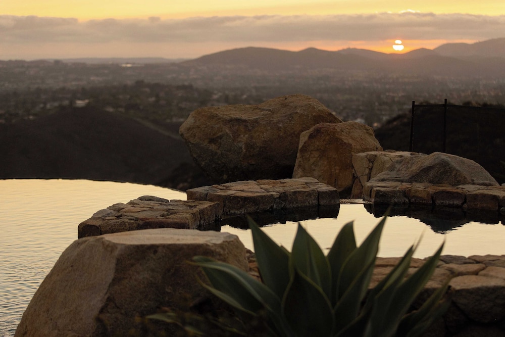 Infinity Pool, Theater, Pickleball + 360 Views Near Lake Poway Sunset Point Estate by Avantstay
