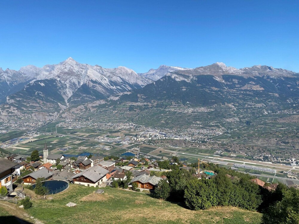 Apartment in Veysonnaz Near Ski Lift
