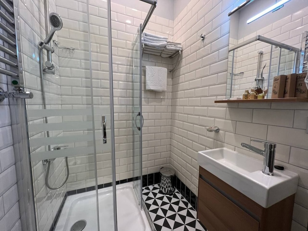 Rafinn Otel - Image 40