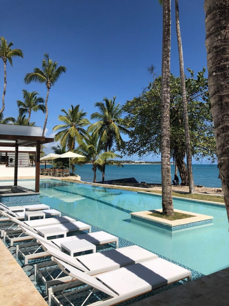Outstanding 1 Bedroom Apartment Ocean View D