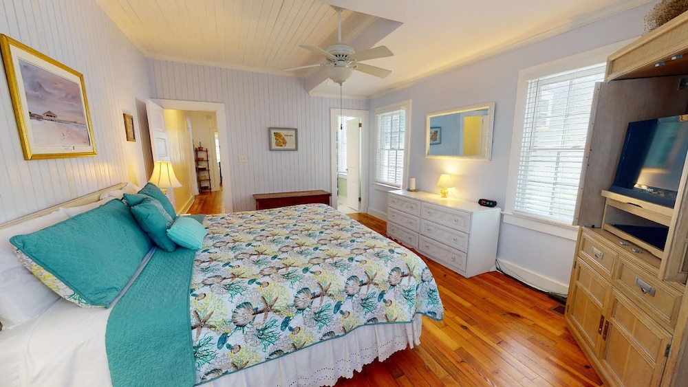 Old Magnolia House by Tybee Vacation Rentals
