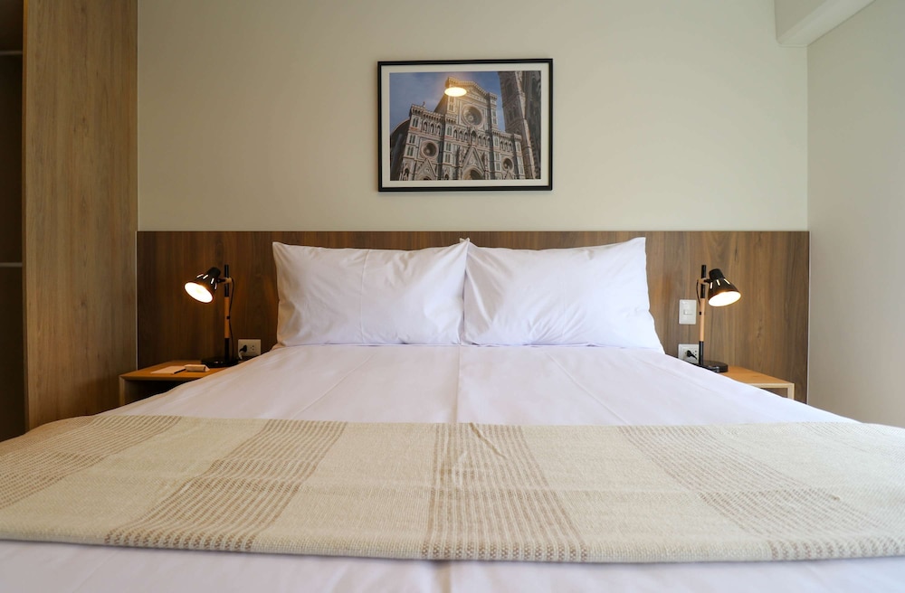w Grandiose 2BR w Great Balcony in Miraflores