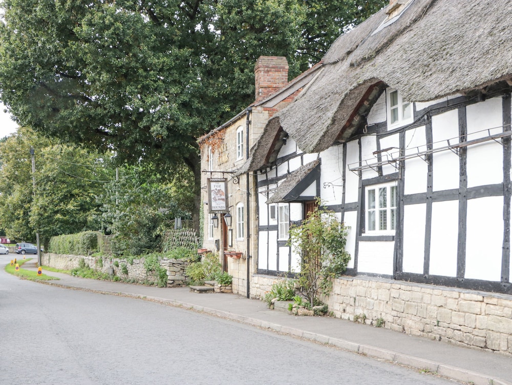 The Coach House Apartment