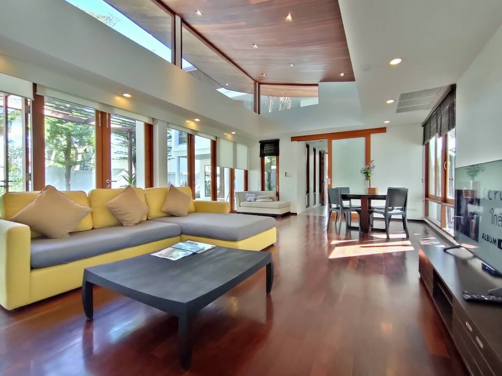 PRAN-A-LUXE Exclusive Pool Villa