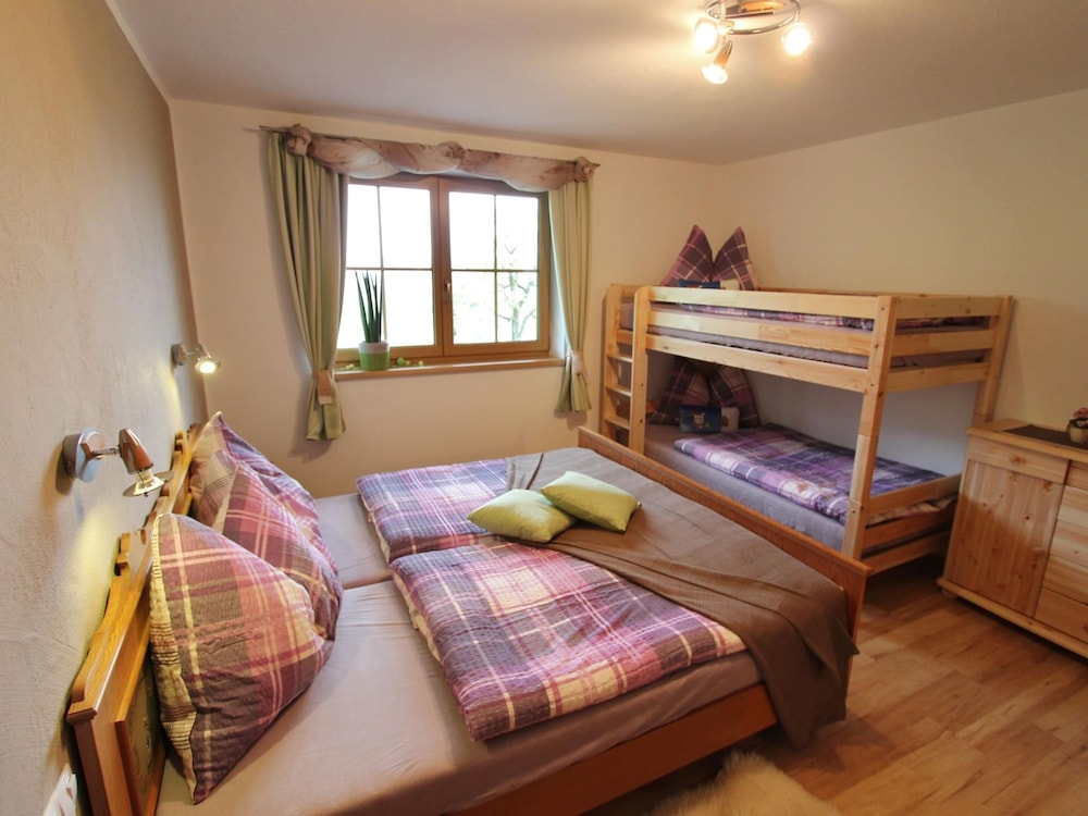 Snug Farmhouse in Taxenbach near Cross Country Skiing view 4