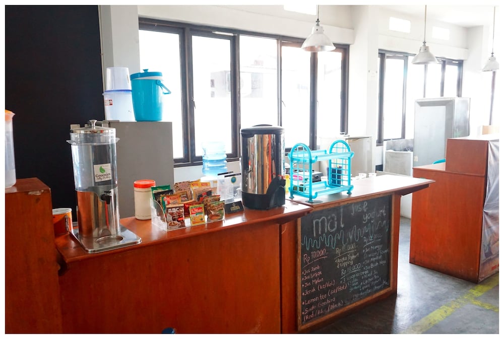 Budi House & Food Station