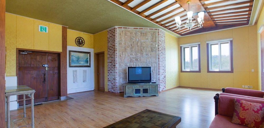 Pool Villa Linderburg