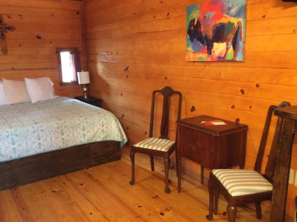 The Leakey Inn by CMD