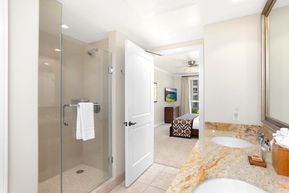 Honua Kai Konea 3 Free Rental Cars KBM Resorts Extra Large Corner Suite! 3 Units, 7 Bedrooms Ml-1406