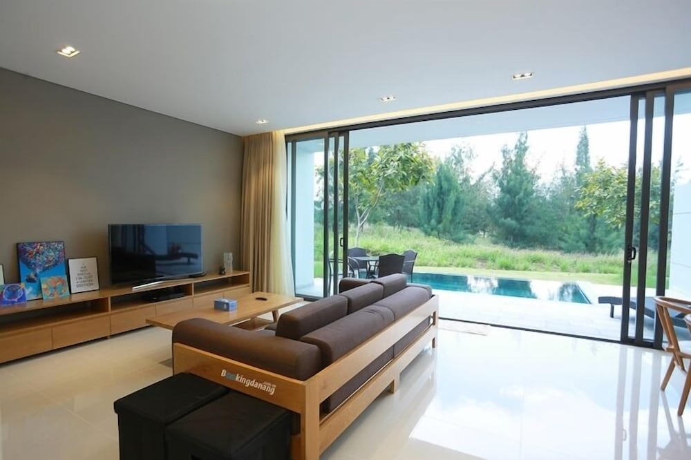 Ocean Villas Beach Resort