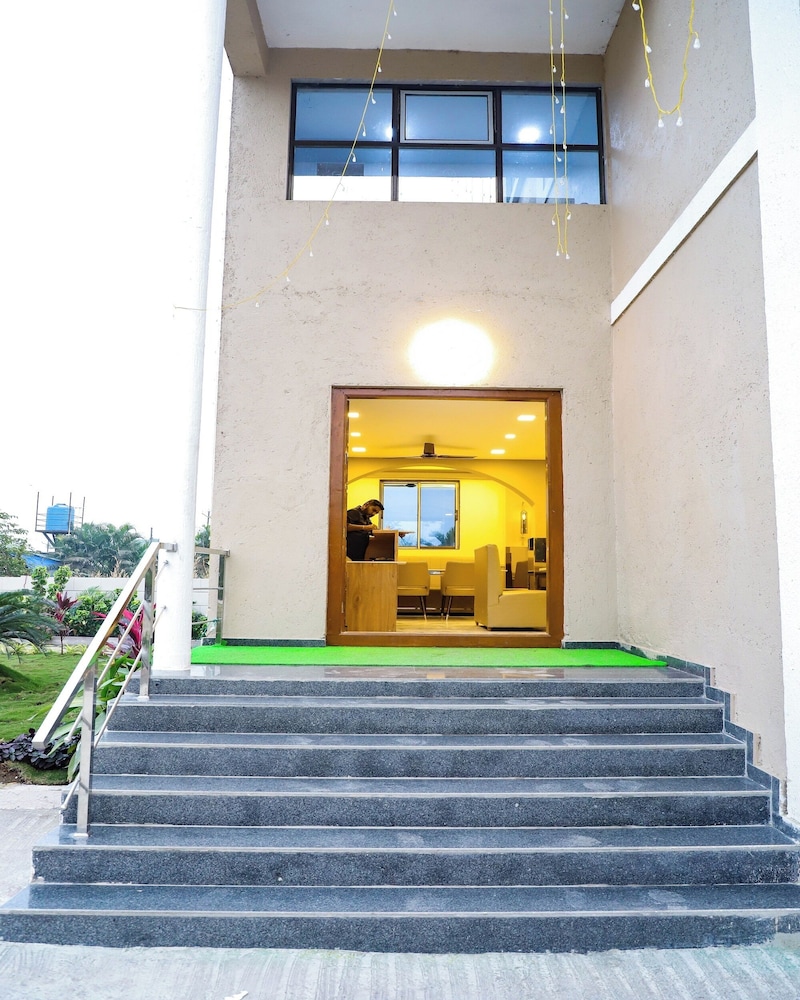 Hotel Devanshri Rooms & Restaurant