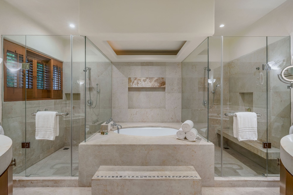 Four Seasons 2038 Teulu Golf Beach Club