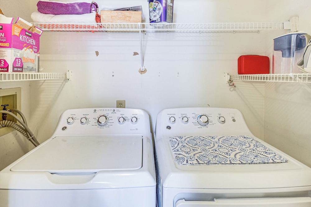 Steps to Ocean, Pool Access! Daytona Beach Gem