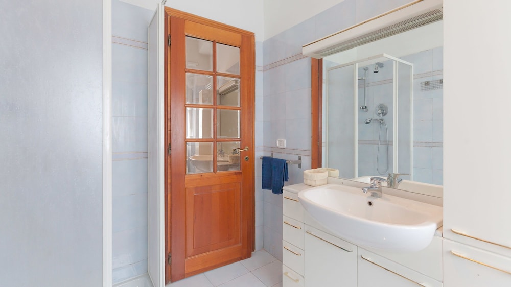 Rental In Rome Pateras Balcony Apartment