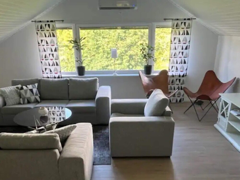 5 Star Holiday Home in Mollosund