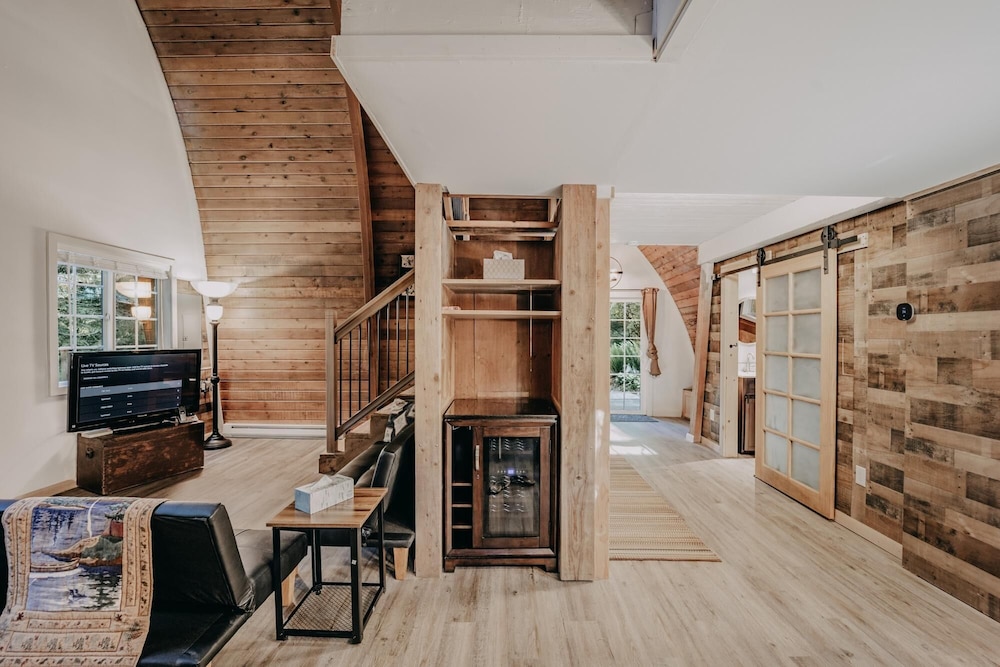 Mt Baker Lodging Cabin 78 - Sleeps 6 view 3