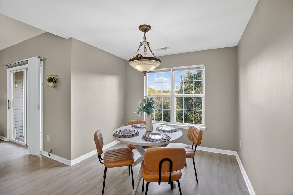 Cozy Pikesville Penthouse With Basketball Arcade 2 Bedroom Condo