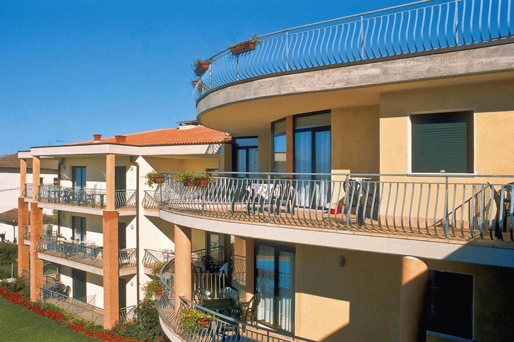 Residence Nettuno at Peschiera