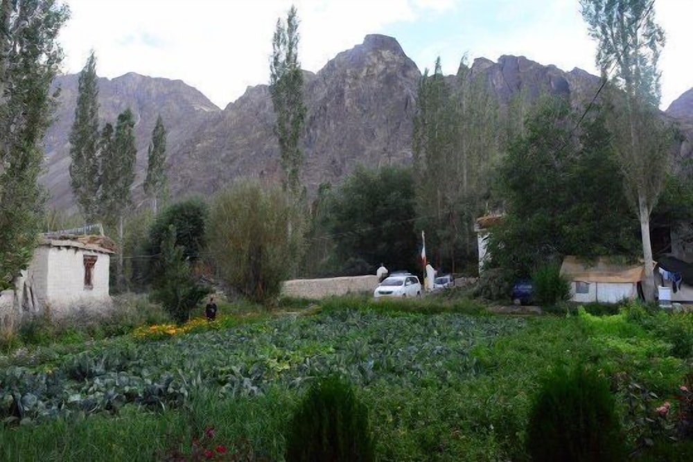 Yourdum Guest House