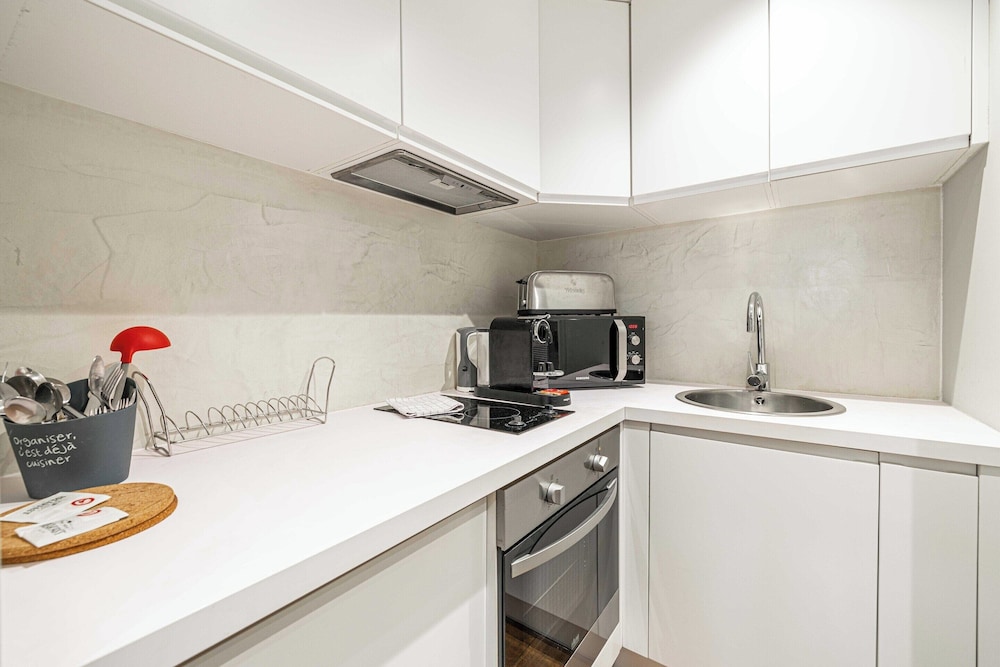Cozy Renovated Studio - Cannes Meynadier photo 4