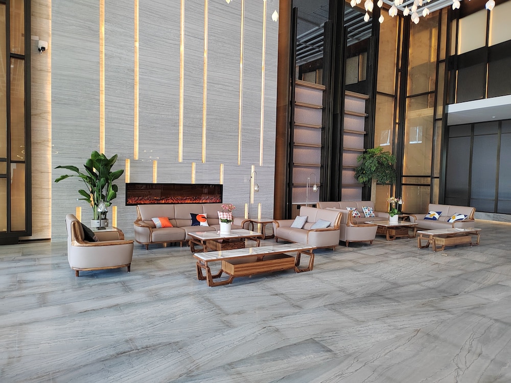 Grand Honor Hotel
