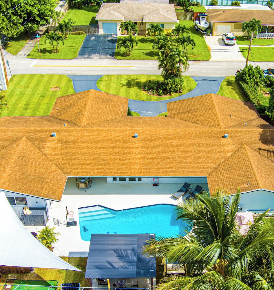 Villa Velvet