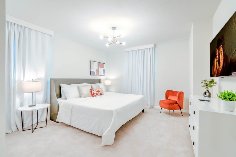 16239 7BR Stunning Home For Your Family Vacation