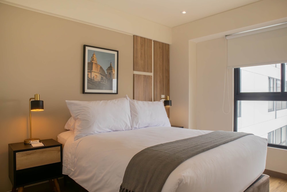 w Elegant 1BR Retreat in the Heart of San Isidro
