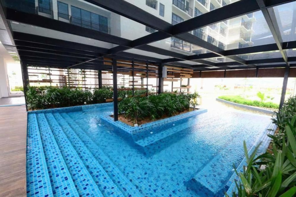 5P Luxury Studio 3min To Setia City Mall photo 2