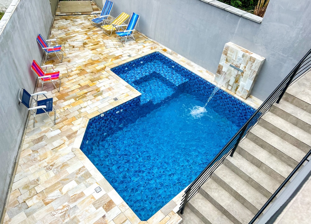 Incr vel Flat a Beira mar na Praia de Guaratuba SP