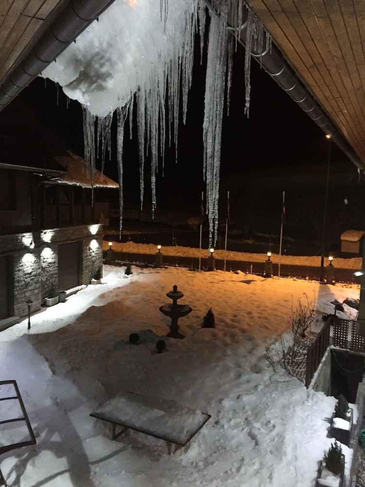 Vielha e Mijaran Vacations - Gran Chalet Hotel - Property Image 45