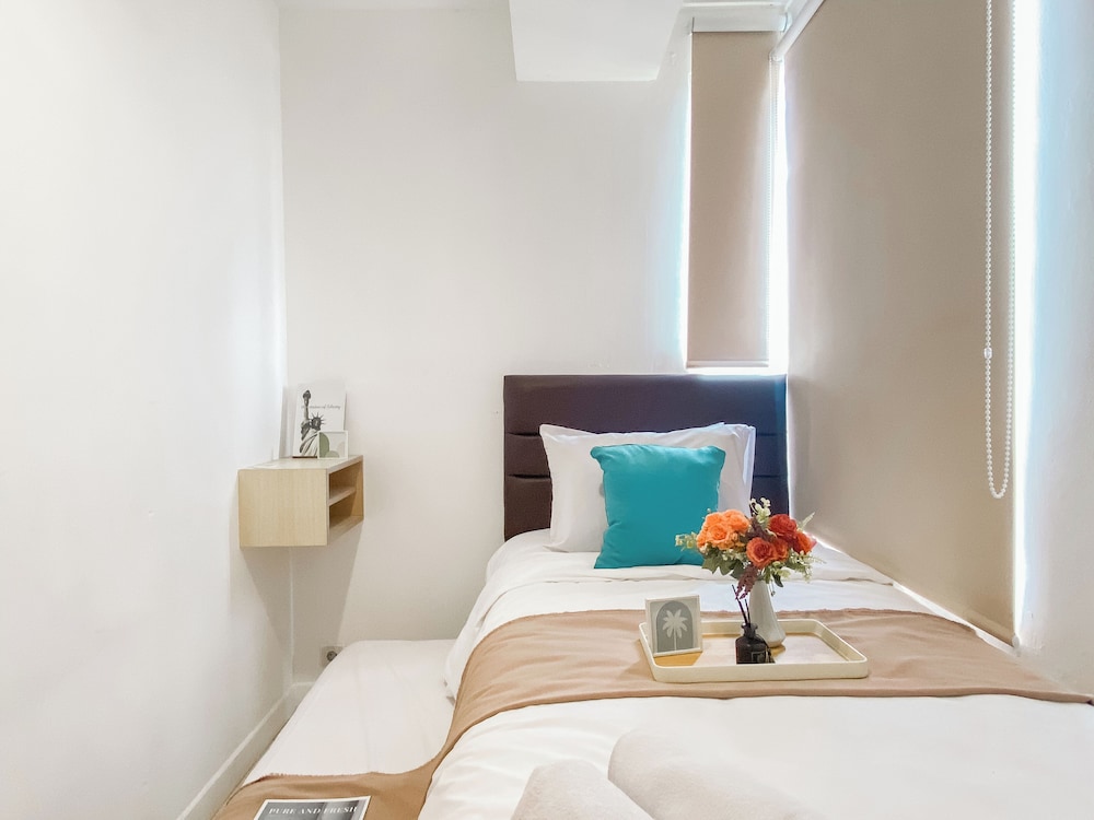Relaxing And Homey 2Br Cinere Bellevue Suites Apartment