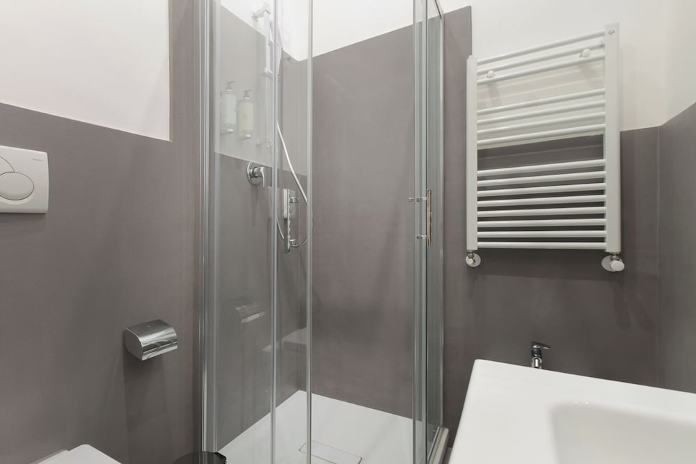 Velia Relais