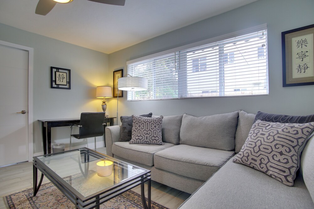 Modern Retreat 3 Miles From Fort Lauderdale Beach!