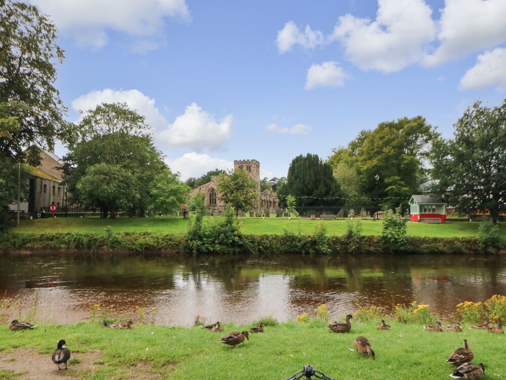 Holly Lodge