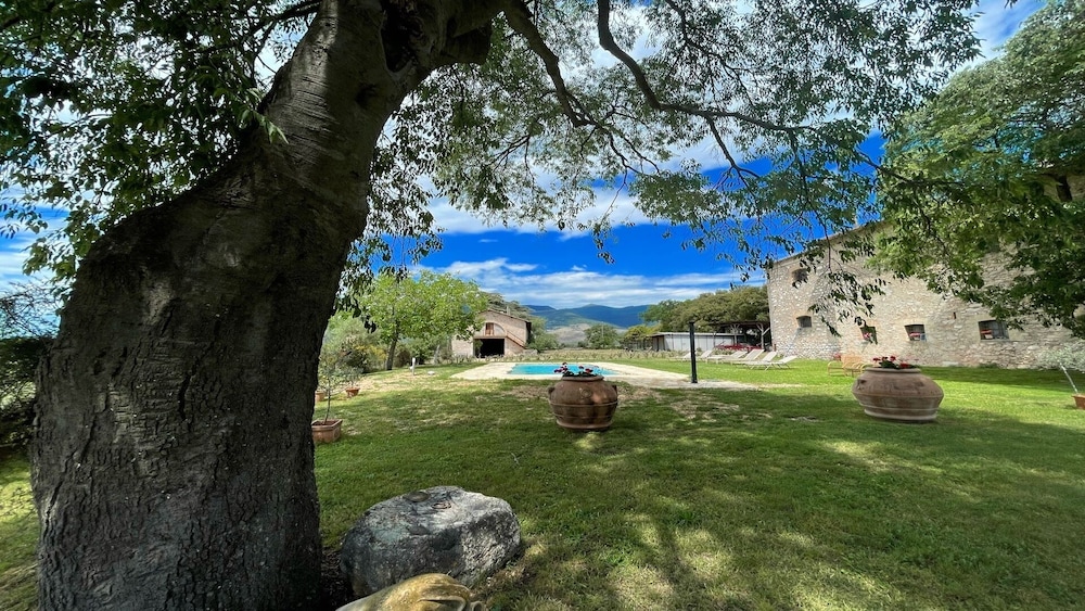 Beautiful Exclusive Pool Villa - Close to Spoleto bar Shops, Restaurants - Property Image 31